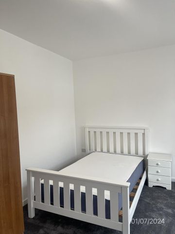 5 bedroom terraced house to rent - Photo 5