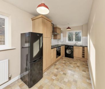 2 bedroom maisonette to rent - Photo 2