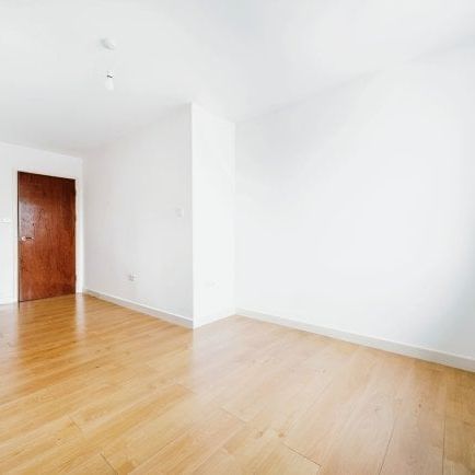 Flat 3, Chapel Street, Woking - Photo 1