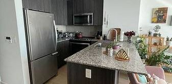 Park Lawn Lakeshore Luxurious +Spacious 1Bdrm Open Concept Living - Photo 2