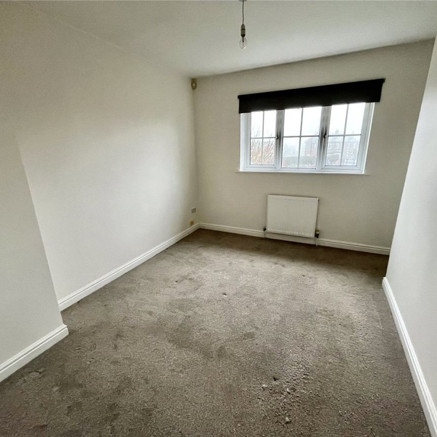 Lumb Lane, Roberttown, Liversedge, WF15 - Photo 1