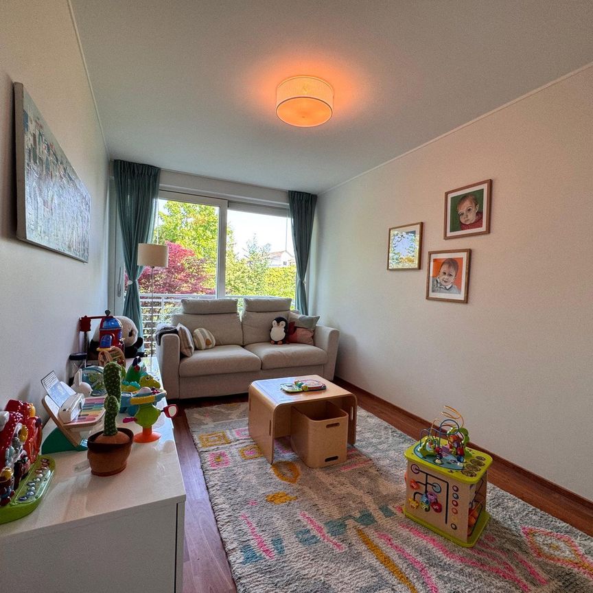 5.5 Zimmer, 142 m², 1. Stock - Photo 1