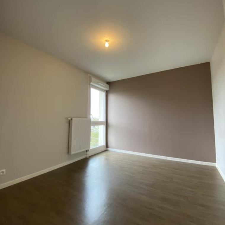 QUARTIER SUD dans résidence sécurisée appartement de type 2 avec parking et terrasse - Photo 1