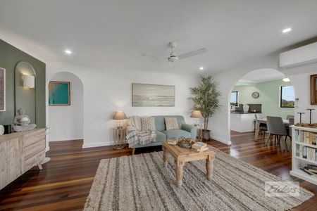 THIS BEAUTIFULLY PRESENTED THREE BEDROOM HOME WITH A EXTRA MULTI PURPOSE ROOM IS AVAILABLE NOW! - Photo 2