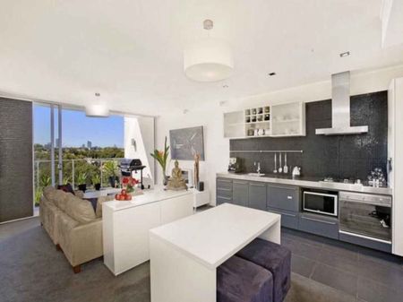 Spacious North Facing with City Views + Parking - Photo 5