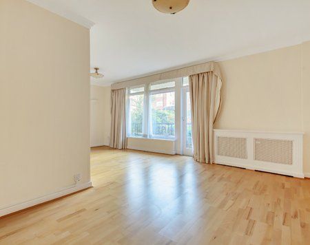 St Johns Avenue, London, SW15 - Photo 1