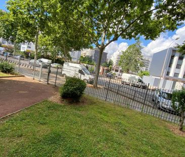 Location Appartement 3 pièces 68m² LYON 8ème - Photo 1