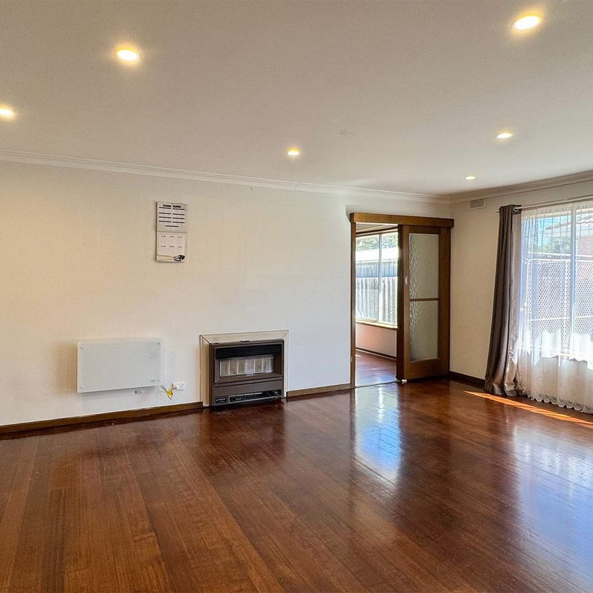 Peaceful Family Living Within Walking Distance to Hoppers Crossing Station - Photo 1