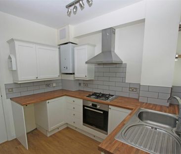 End of terrace house to rent on - Photo 5