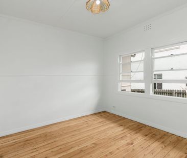 Pet Friendly Coastal Beach Shack with Ocean Views - Photo 3