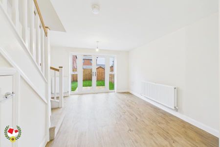 Laurie Close, Yate, Bristol - Photo 2