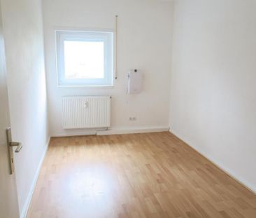 EBK, Balkon, Duschbad, frisch RENOVIERT - ab ca. 01.04. - ERDGESCHO... - Photo 3