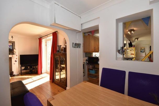 3 bedroom terraced house to rent - Photo 1