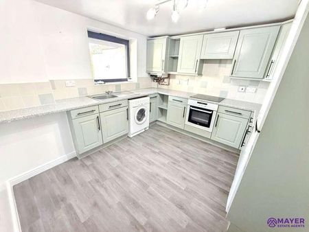 Explorer Court, Plymouth, PL2 - Photo 5