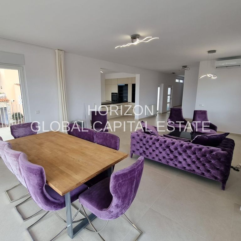 7 room luxury Villa for rent in Palmanova, Spain - Photo 1