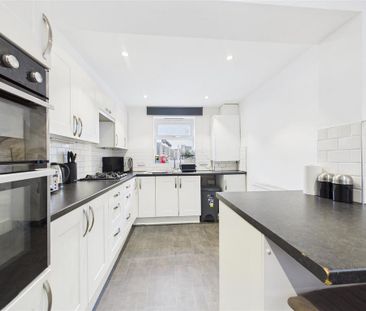 3 bedroom terraced house to rent - Photo 2