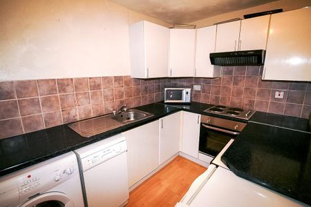 1 bedroom flat to rent - Photo 4