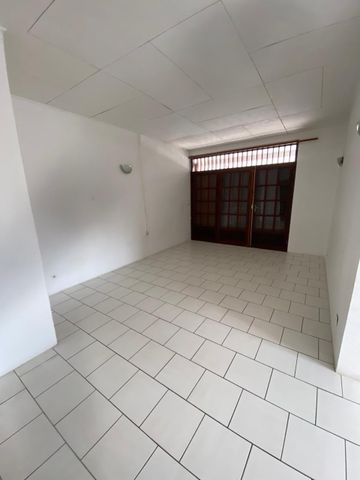 Location Appartement 4 pièces 89m² MATOURY 97351 - Photo 2