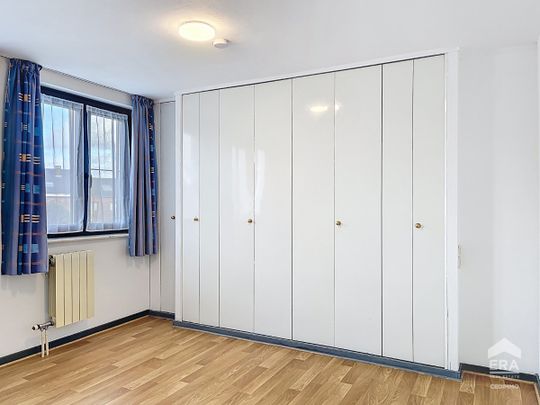 BELLE-ÉTAGEWONING MET TUIN - Photo 1