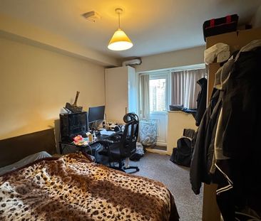 2 Bed Detached House, Newland Road, N8 - Photo 2