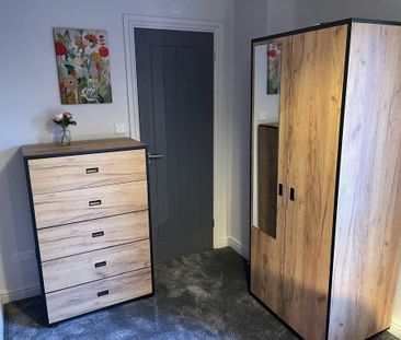 1 bedroom in a house share to rent - Photo 3