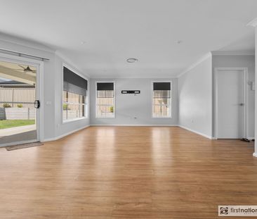 Modern Family Living in Sought-After Marsden Estate - Photo 2