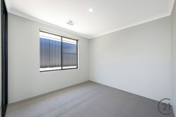 Modern 5-Bedroom Family Home in Prime Location – Available Now&excl; - Photo 1