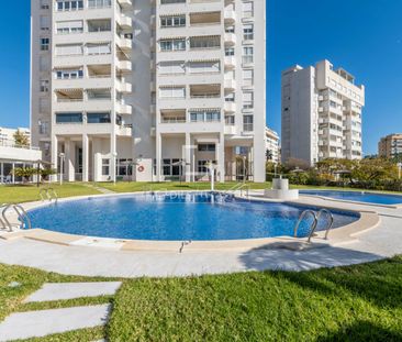 6 Bedroom penthouse with 250m² terrace for rent in Cabo de las Huertas - Photo 3
