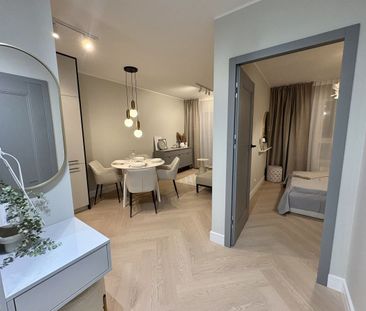 Świeżo Wykończone Komórka+Miejsce w Cenie Winda - Photo 1