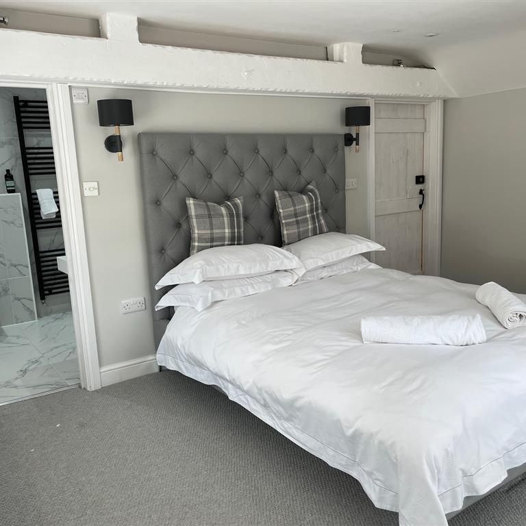 High Street - Photo 1