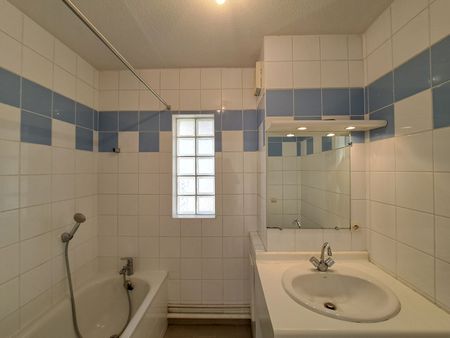 Location Appartement 3 pièces 72m² - Photo 5