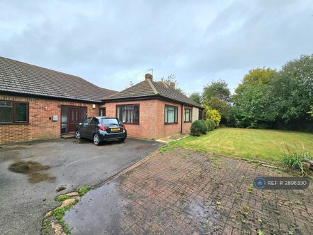 3 bedroom bungalow to rent - Photo 3