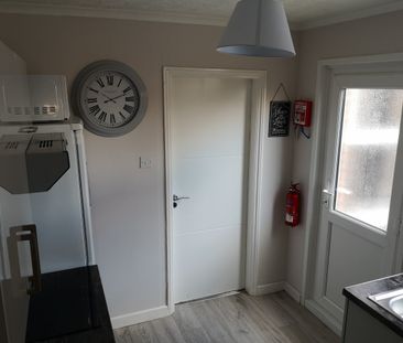 BEDROOM 4 – SMALL DOUBLE - Photo 4