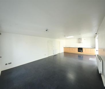 3 bedroom detached bungalow to rent - Photo 4