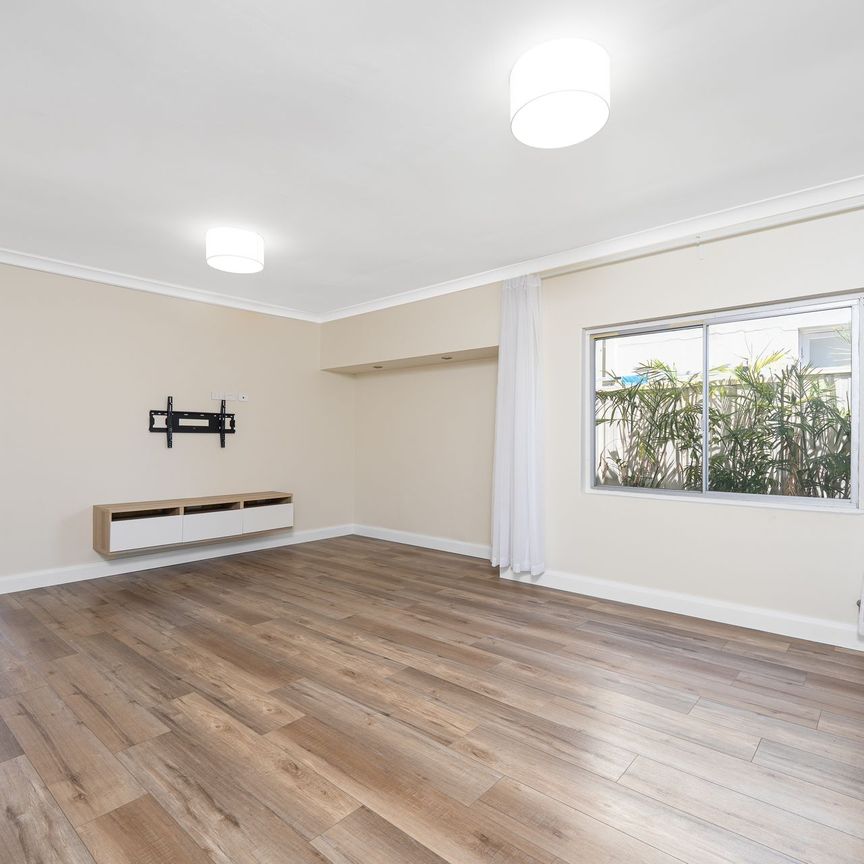 Close to Everywhere @ $850 Per Week - Photo 1