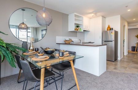 Short-Term Sunny 2-Bed CBD Apt | 12 Dec - 7 Jan - Photo 5