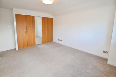 3 bedroom detached house to rent - Photo 4