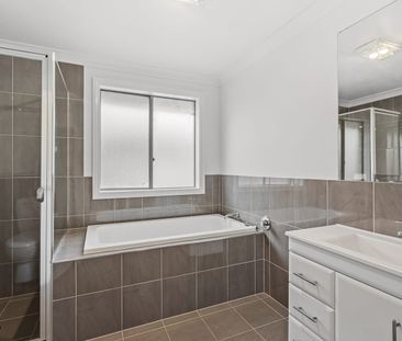 Spacious 4‑Bedroom Family Home in Prime East Maitland Location - Photo 6