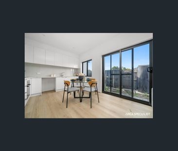 Beautiful & Comfortable 2-Bedroom Home in a Prime Location! - Photo 5