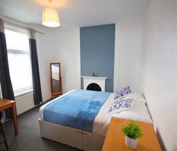 4 bedroom terraced house to rent - Photo 6