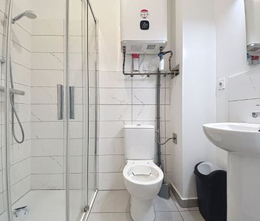 Appartement à louer - REIMS- HYPER CENTRE - Photo 4