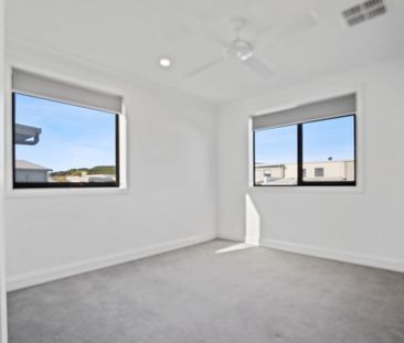 “Sea Change Dream Home” - Photo 4