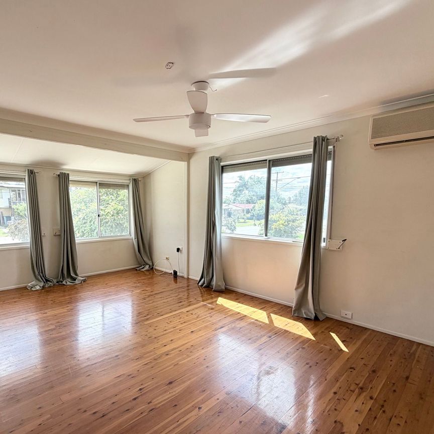 133 Waratah Drive, Crestmead QLD 4132 - House For Rent | Domain - Photo 1