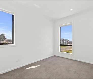 Stunning 4-Bedroom Home in Wollert - Photo 6