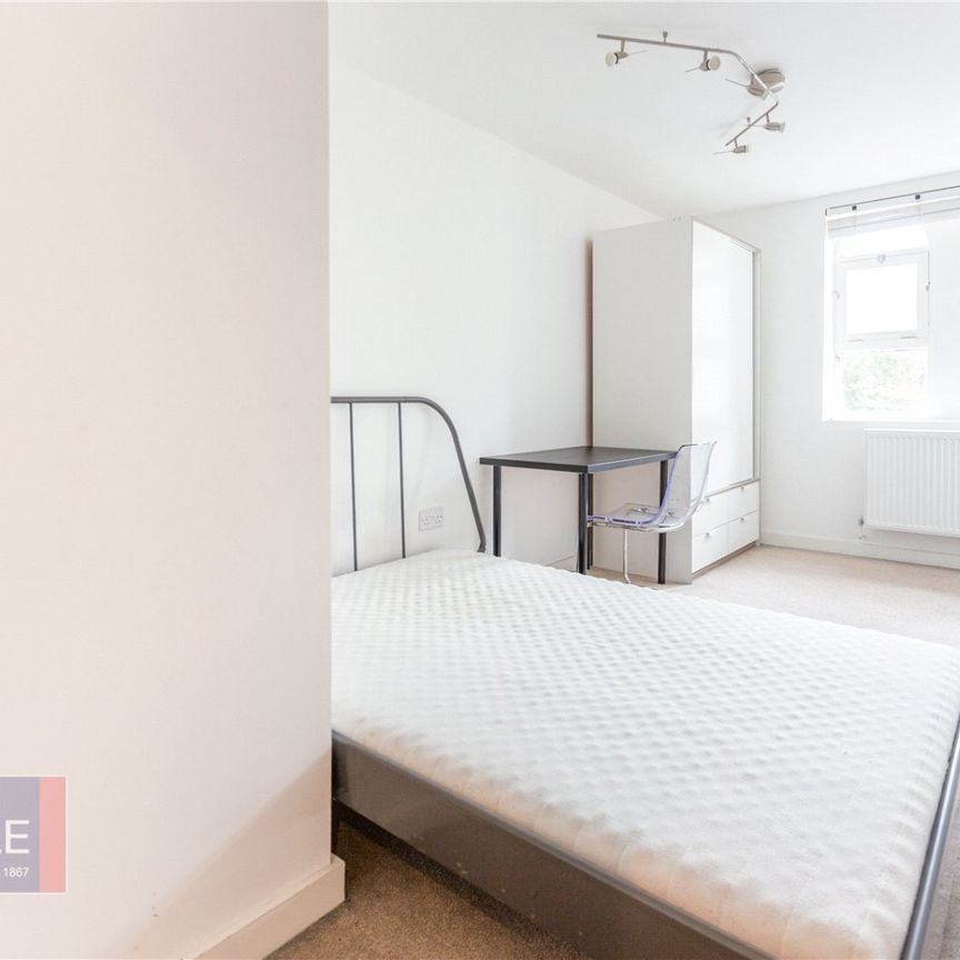 Broadmead, - Photo 1