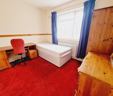 5 Bed Student Accommodation - Photo 5