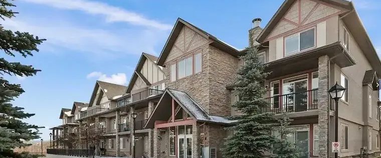 Immaculate 1 Bedroom plus den Condo In Aspen Woods | 2112 - 211 Aspen Stone Blvd SW, Calgary - Photo 1