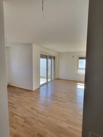 ERSTBEZUG! 2-Zimmer-Wohnung mit Balkon, Top 8 - Photo 4