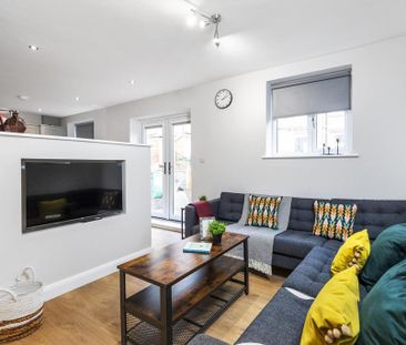 6 bedroom house to rent - Photo 1