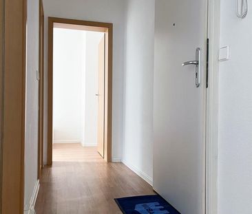 2-Raum-Wohnung mit EBK, Balkon & Tageslichtbad im Wasserturmgebiet - Photo 2